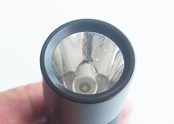 Cave ücretsiz çizik CREE LED Yüksek Güç El Feneri 5W Metal Klipsli