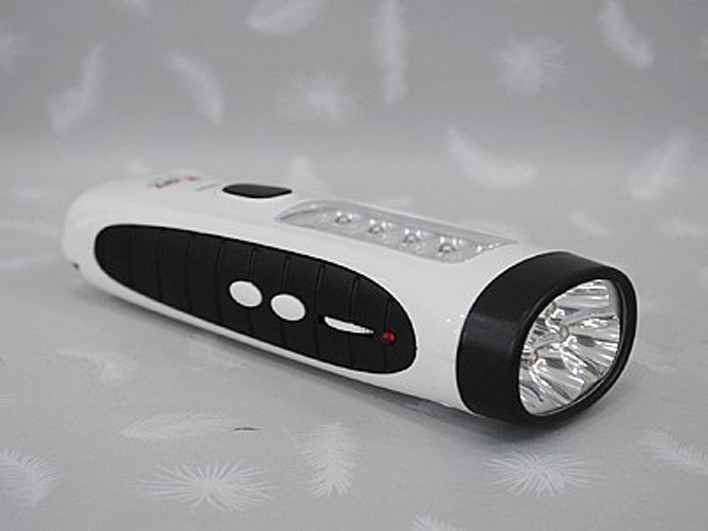 FM Oto Tarama Radyosu ile Acil Şarj Edilebilir Açık Plastik LED Torç